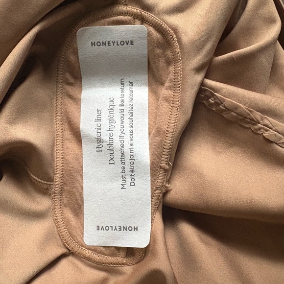 NWT HONEYLOVE Silhouette High-Waist Short in tan size large. - Picture 7 of 8